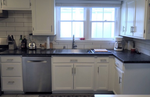 Belmont Shore House | Beach-Walkable 2BR/2BA-Shops, Restaurants-Garage-Pets Welcome!