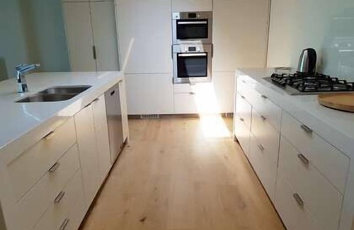 Point Lonsdale Apartment | BEACHED AGAIN