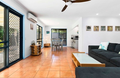 Toogoom House | Beaches - Awaken to the Symphony of the Waves