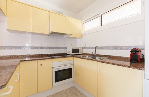 Vandellos i l'Hospitalet de l'Infant Apartment | Beachfront apartment for families with pool · UHC ARCO DEL SOL 210