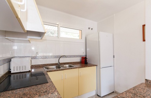 Vandellos i l'Hospitalet de l'Infant Apartment | Beachfront apartment for families with pool · UHC ARCO DEL SOL 210