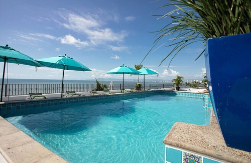 Amapas Apartment | Beachfront 2 bed Luxe La Palapa