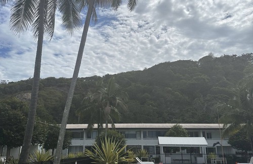 Mermaid Beach Apartment | Beachfront 2 bedroom in beautiful Nalu Resort