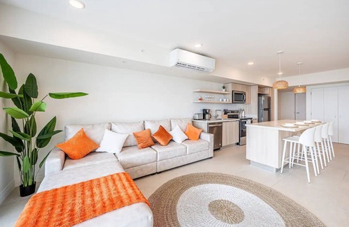 Cerro Plano Condo | Beachfront 2BR Condo - Rooftop lounge, Pool, Gym & Coworking –1 Min to Main St