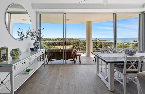 Marcoola Apartment | Beachfront 3-Bed Resort with Stunning Ocean Views