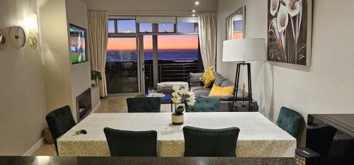 Big Bay Apartment | Beachfront 3-bedroom with Robben Island views