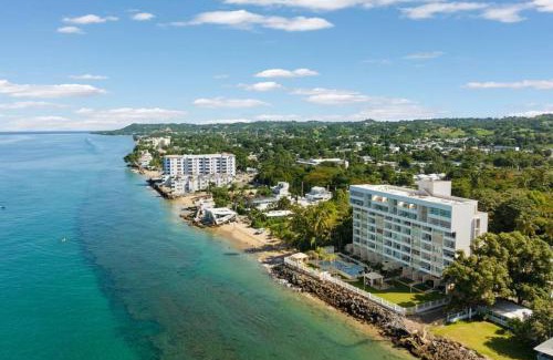 Stella Apartment | Beachfront 5th floor at Pelican Reef