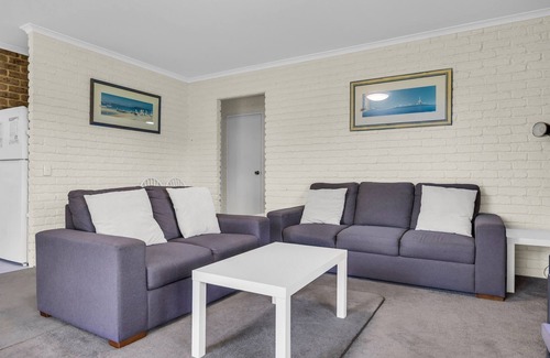 Merimbula Apartment | Beachfront Apartments: Ground floor Fishpen