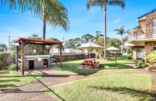 Merimbula Apartment | Beachfront Apartments - Downstairs Superior