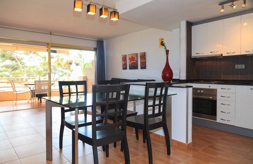 Salou Apartment | Beachfront Apartment with Pool & WiFi · UHC PLAYAMERO 153