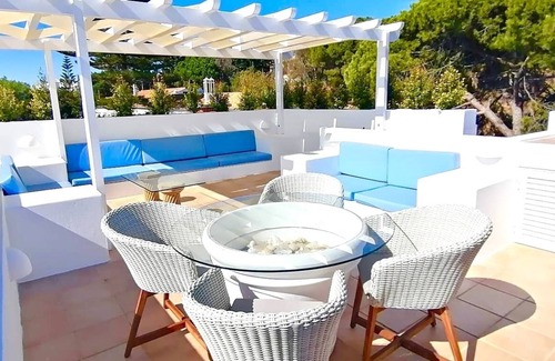 Meia Praia Apartment | Beachfront Apartment with Private Roof Terrace, BBQ, and Sea views