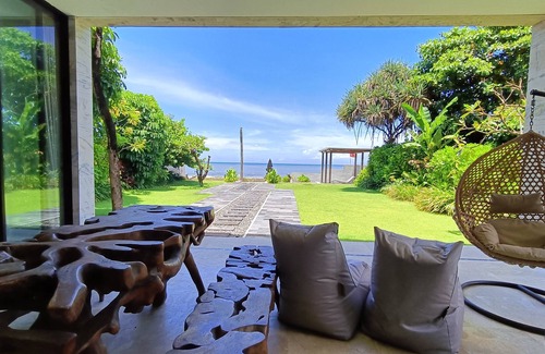 Ketewel Villa | Beachfront Arjuna villa 2 bedrooms