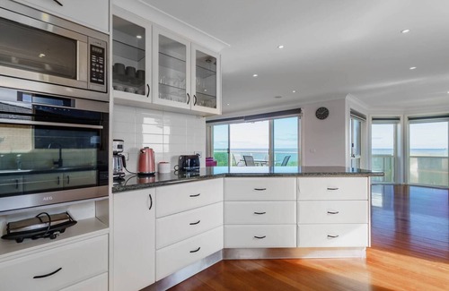 Bonbeach House | Beachfront at Bonbeach A Coastal Lifestyle Gem