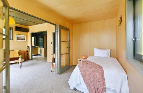 New Brighton House | Beachfront Bach - Christchurch Holiday Homes