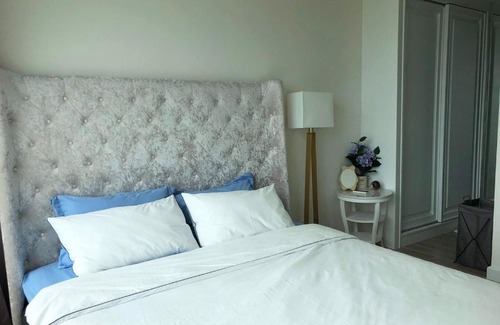 Bang Sare Apartment | Beachfront Bang Saray By RoomQuest Hotel