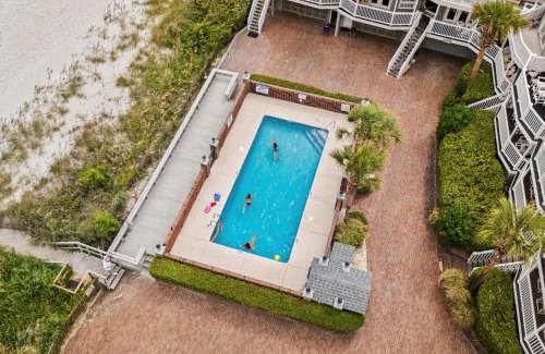Surfside Beach House | Beachfront Bliss-Admirals Quarters II Oceanfront
