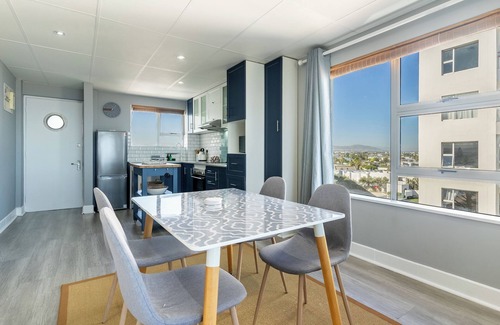 Flora Park Apartment | Beachfront Bliss with Pool & Ocean Views