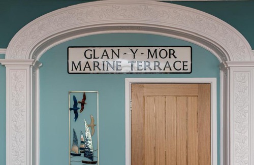 Aberystwyth Apartment | Beachfront Boutique Seafront APARTMENT