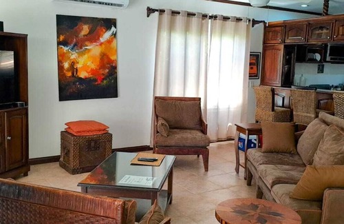 Playa Hermosa House | Beachfront Casa Barracuda 3BR Luxury, pool w 1/3 acre, Playa Hermosa de Jaco!