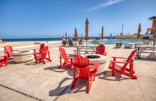 Marina Condo | Beachfront condo in Terrasol, 10 min walk to downtown Cabo