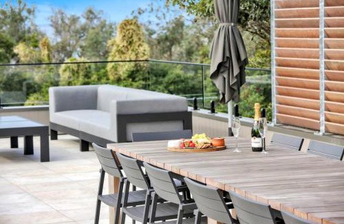 Merimbula House | Beachfront Escape - 6 bedroom, Pool & beach access