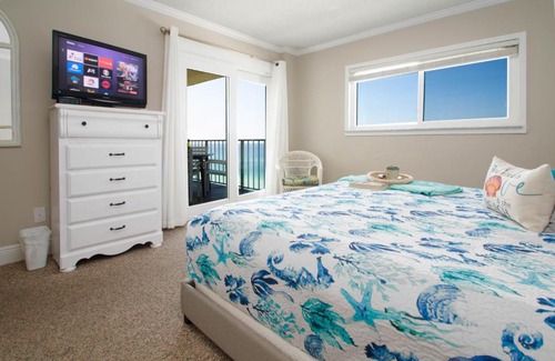Biltmore Beach Apartment | Beachfront & Free Beach Service-Master on Gulf!