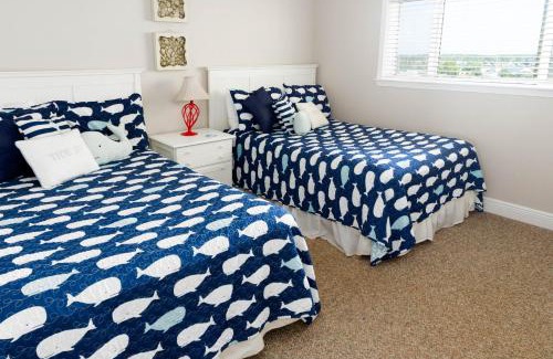 Biltmore Beach Apartment | Beachfront & Free Beach Service-Master on Gulf!