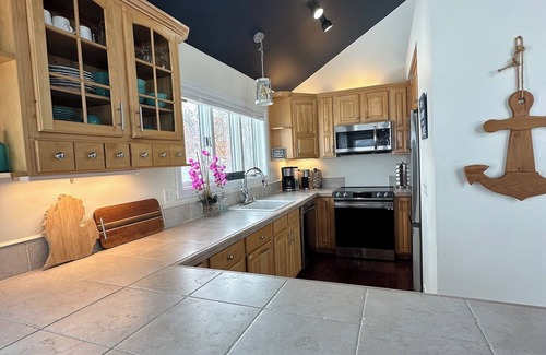 Pigeon House | Beachfront home minutes from downtown Caseville - panoramic views of Lake Huron!