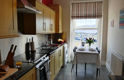 Llandudno Apartment | Beachfront, Homely Apartment in Llandudno