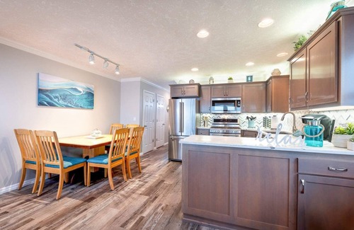 Lincoln City Condo | Beachfront, Hot Tub, BBQ | Coastal Treasure