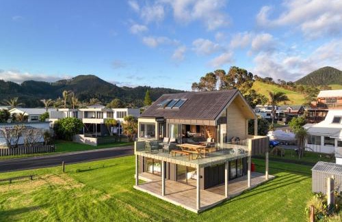Whiritoa House | Beachfront House at Whiritoa, Coromandel
