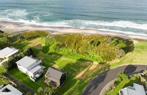 Whiritoa House | Beachfront House at Whiritoa, Coromandel