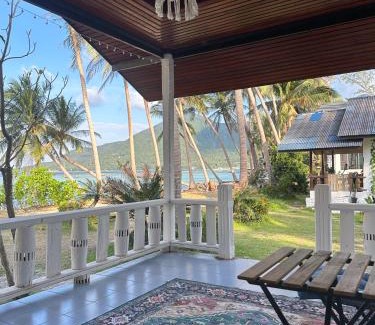 Chaloklum House | Beachfront house in Chaloklum