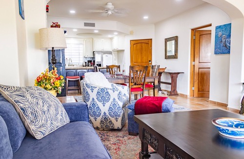 Zona Hotelera Condo | Beachfront Las Mañanitas - 3102 - RENOVATED 2 Bd/2 Ba with Beach/Ocean Views!