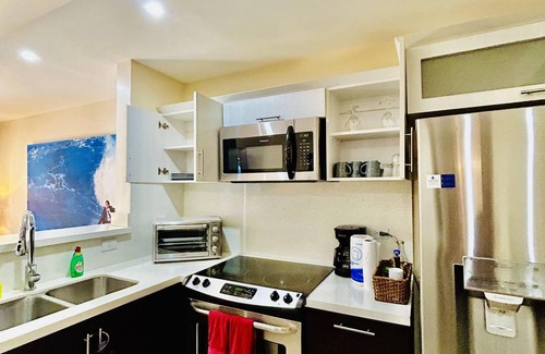 Barrio Los Villalobos Condo | Beachfront Luxury Condo with Direct Access to the Beach, 3 BR, 2 Baths, Balcony!