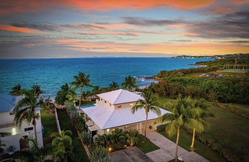 Florida Villa | Beachfront Luxury Villa: 3BR, 3.5BA,Gazebo,Pool, Secluded Beach, Gated Community