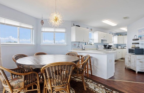 Alligator Point House | BEACHFRONT! Million Dollar Views! Panoramic views of the Gulf! Fall Discounts!