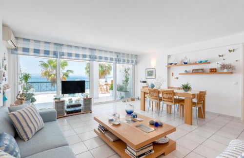 Eretria Apartment | Beachfront Modern Apartment