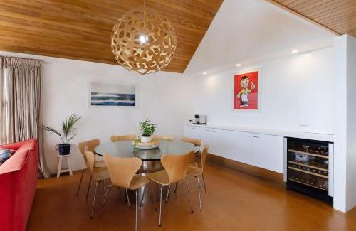 Oakura House | Beachfront Oakura - steps from stunning beach