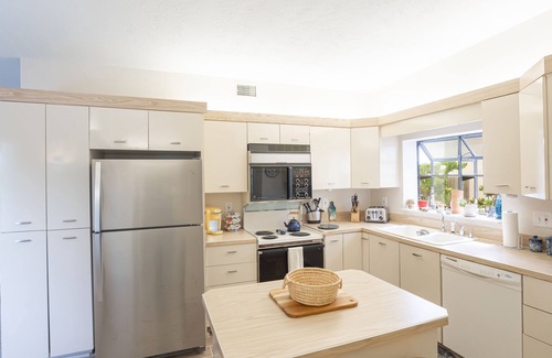 Inlet Villas House | Beachfront Oasis! On the Beach~Bikes~Grill