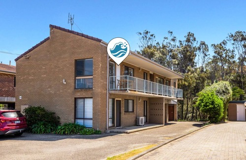 Malua Bay Apartment | Beachfront, ocean views, family friendly!