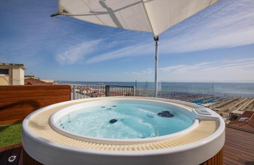 Lido di Camaiore Apartment | Beachfront Penthouse with private parking