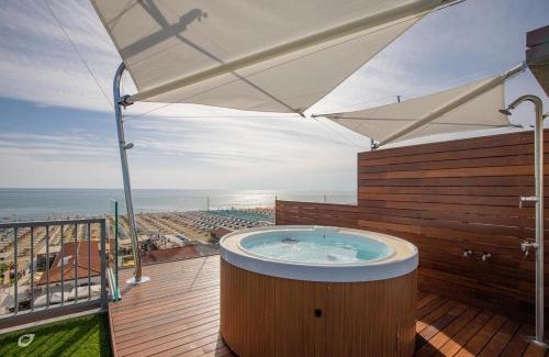 Lido di Camaiore Apartment | Beachfront Penthouse with private parking