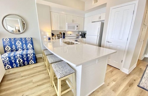 West Panama City Beach Condo | ☀️Beachfront-Pool+Hot Tub-Fab Amenities-Celadon 2005☀️