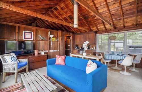 Wading River House | Beachfront Romance: Rustic Home w/Private Beach