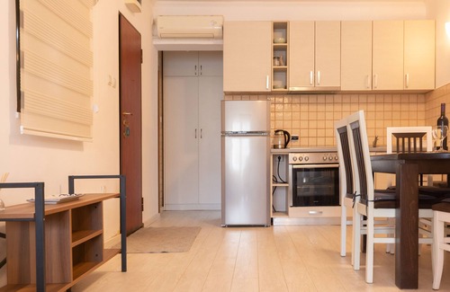 Przno Apartment | Beachfront Seaview Apartment in Rafailovici