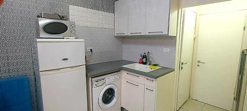 Bat Yam Apartment | Beachfront Studio Apartment Bat Yam 412