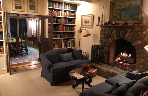 New London House | Beachfront Summer Swims, Winter Ski and Snow, and Sunsets on Lake Sunapee!