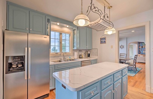 Urbanna House | Beachfront Urbanna Home w/Gas Grill & Deck!