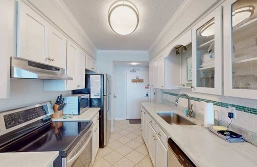 Gulf Shores Condo | Beachfront Views|2 bedroom|Gulf Shores|Sleeps 6!